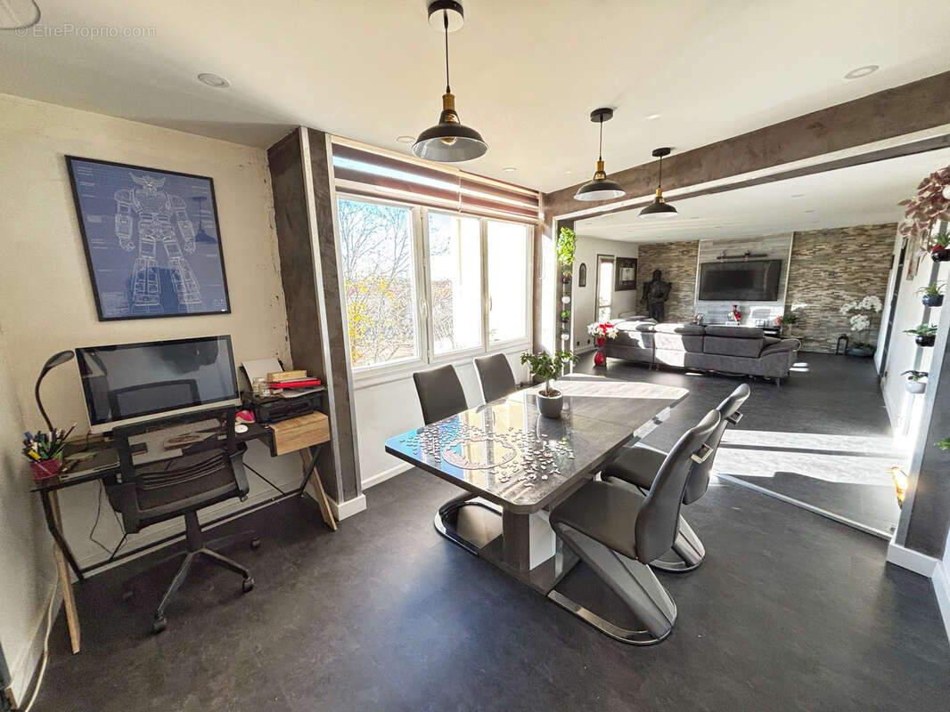 Appartement à VILLEFONTAINE