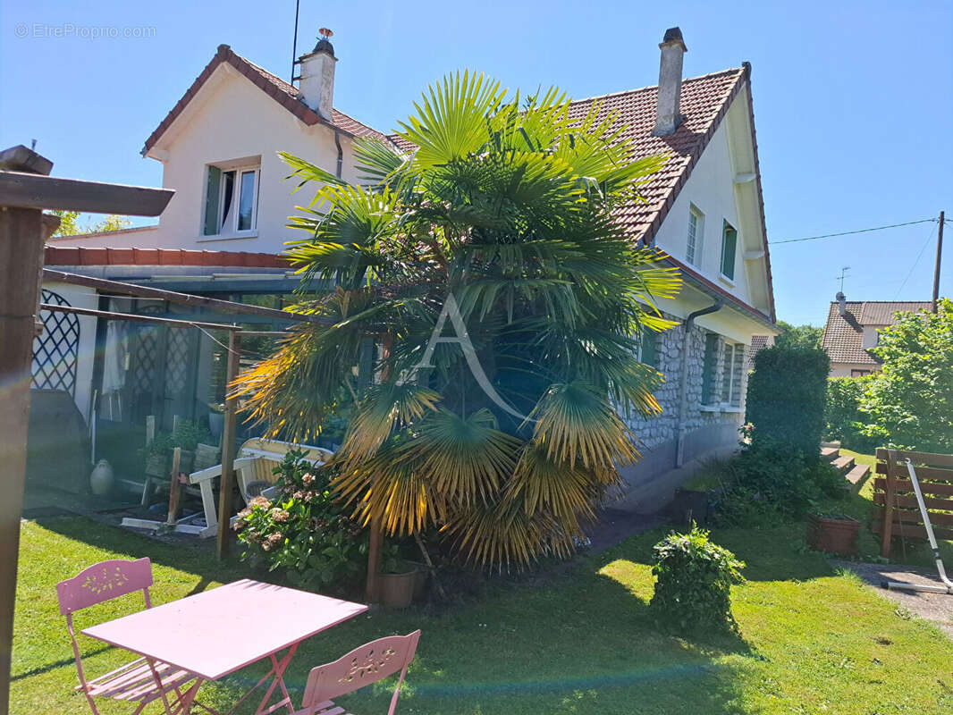 Maison à COMBS-LA-VILLE