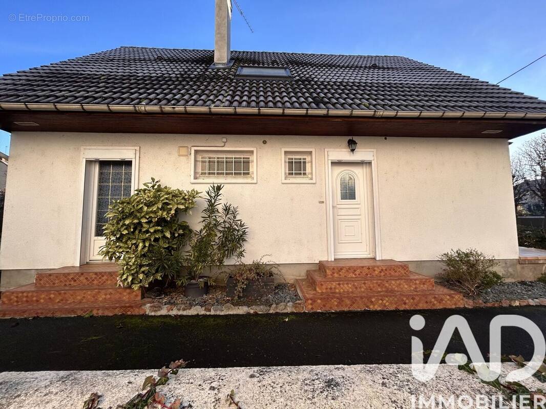 Photo 1 - Maison à MONTLUCON
