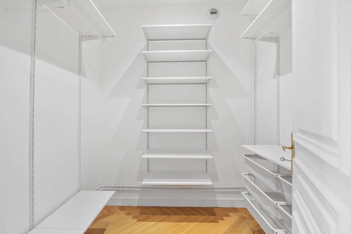 Appartement 190 m² à Paris-16e  - photo 14