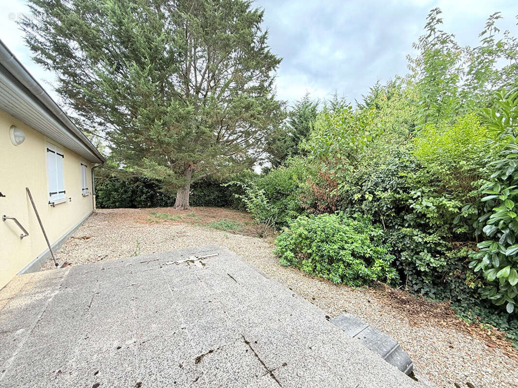 Maison à MEHUN-SUR-YEVRE