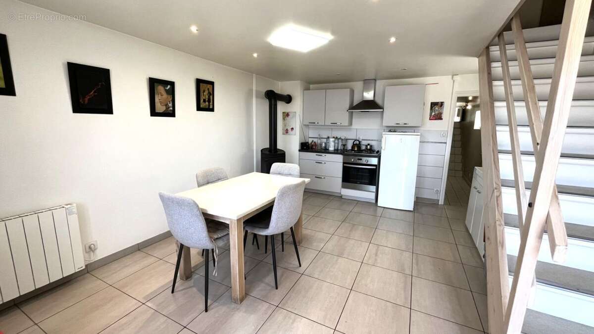 Maison en pierres avec 3 chambres, proche de la rivière d'Ain ? Coisia (Thoirette-Coisia) - photo 2