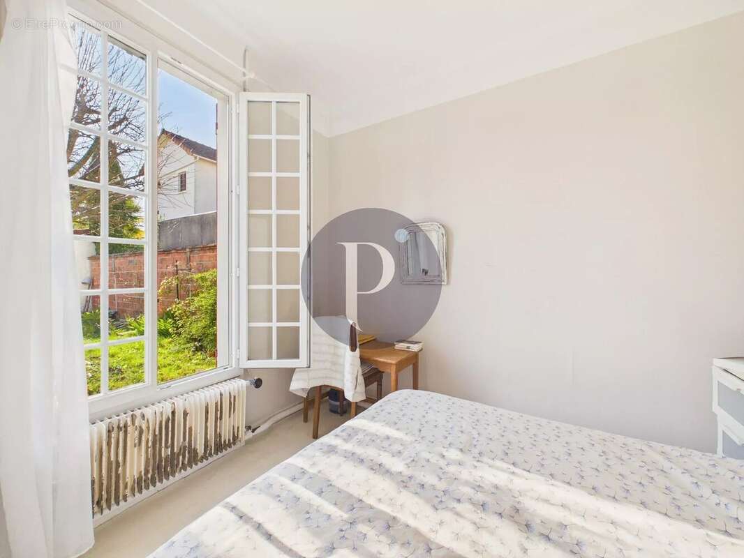 Maison à VERRIERES-LE-BUISSON