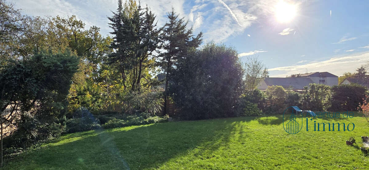 Maison à SAINT-BARTHELEMY-D&#039;ANJOU