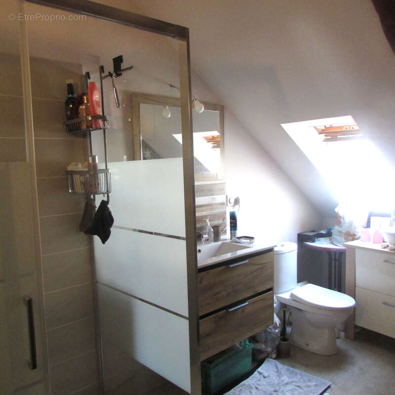 Commerce à LA CHARTRE-SUR-LE-LOIR