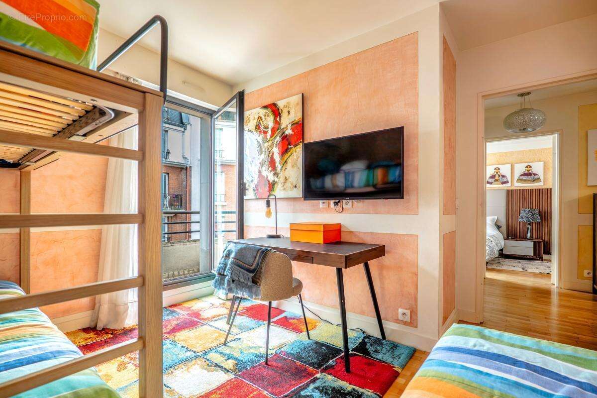 Appartement à PARIS-15E