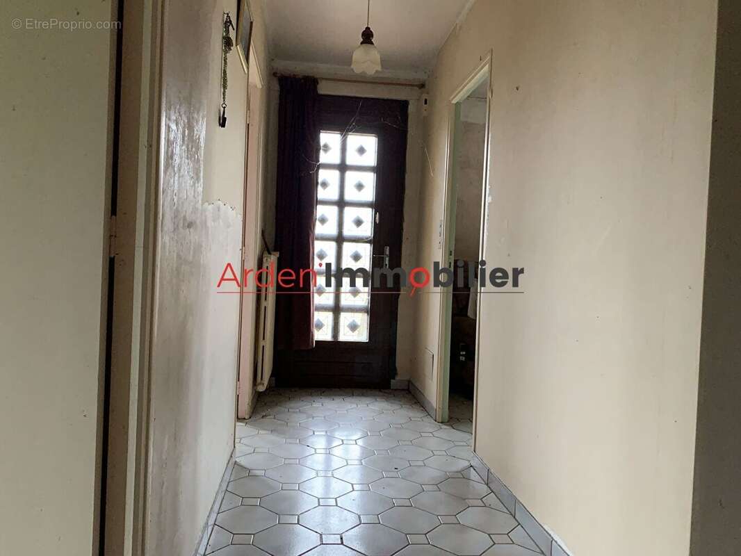 Maison à FRAILLICOURT