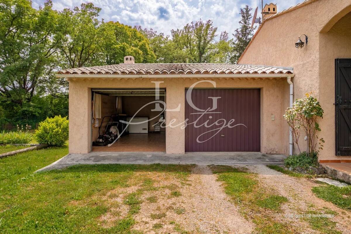 Maison à MONTAUROUX