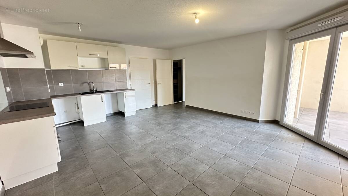 Appartement à SIX-FOURS-LES-PLAGES