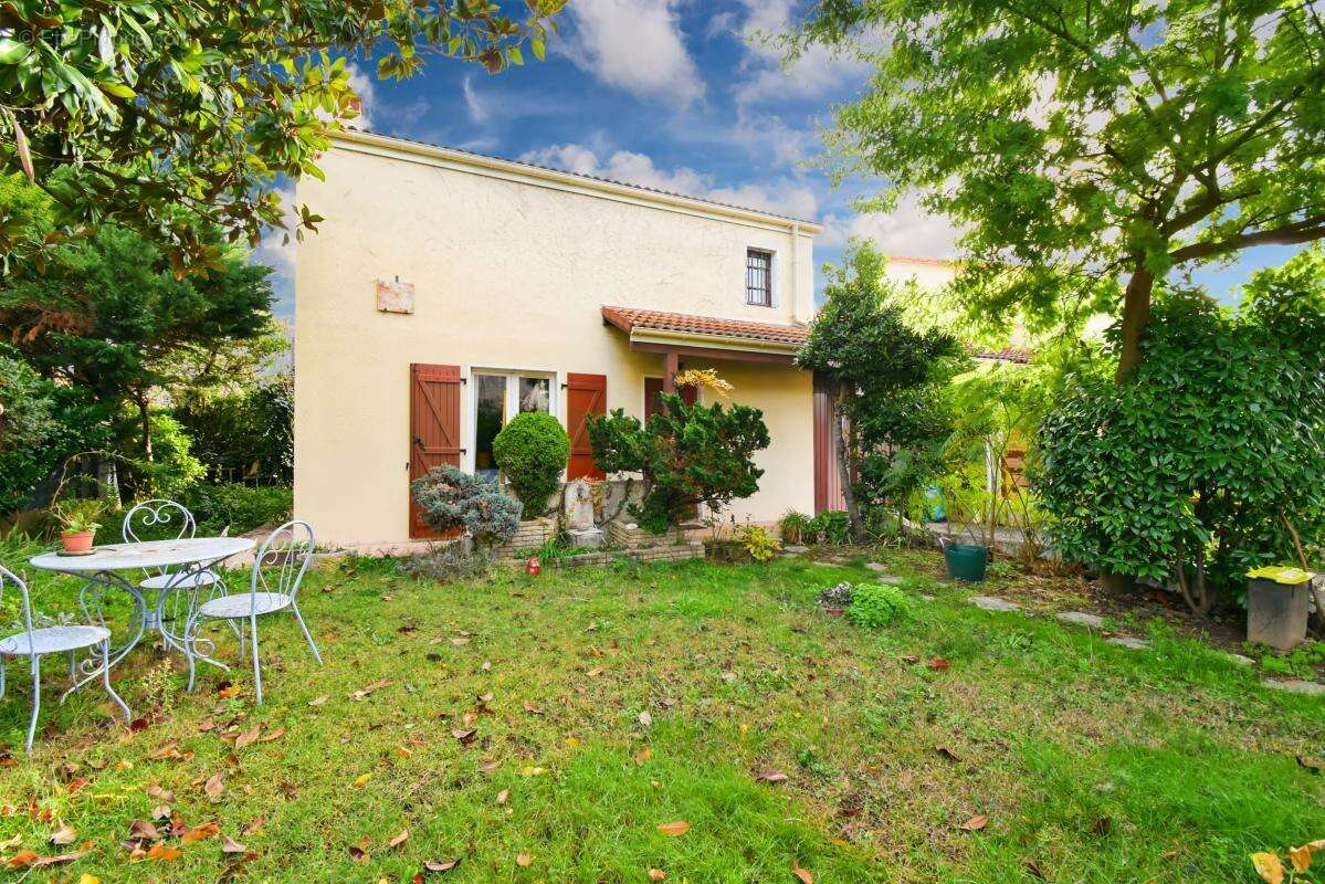 Maison à GUILHERAND-GRANGES