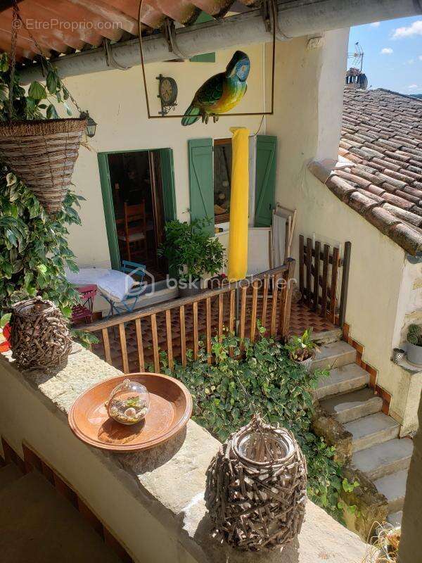 Maison à VEZENOBRES