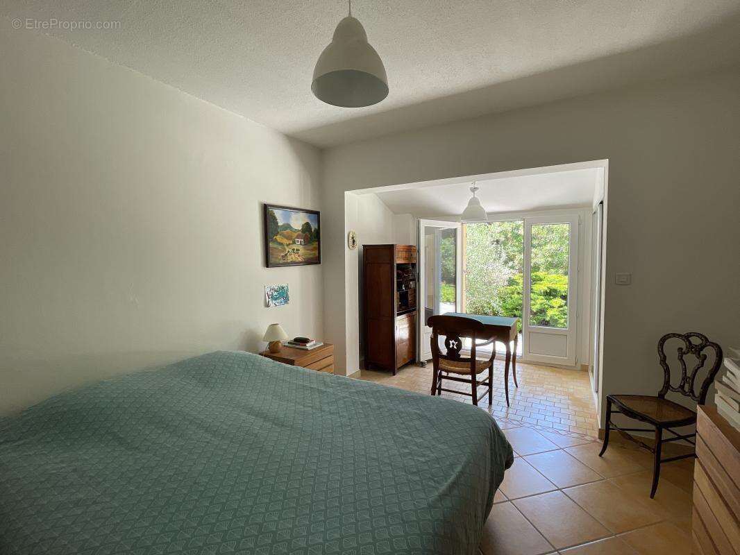 Maison 250 m² à Pujaut  - photo 9