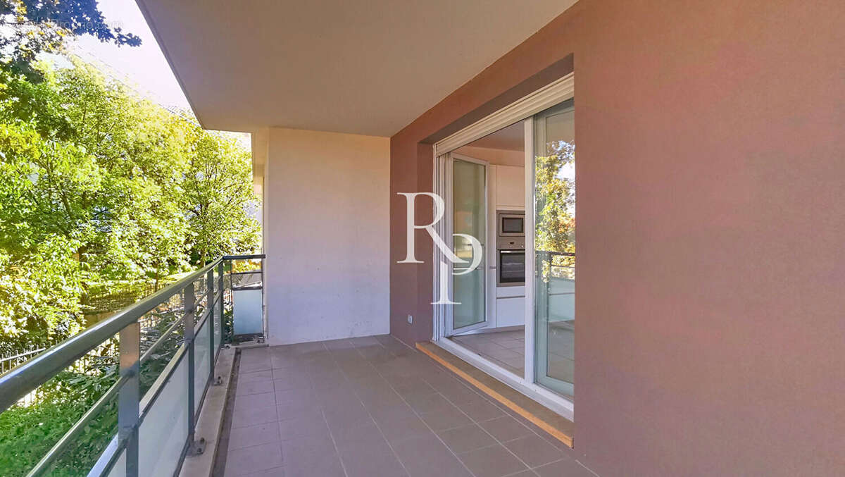 Appartement à CRAPONNE