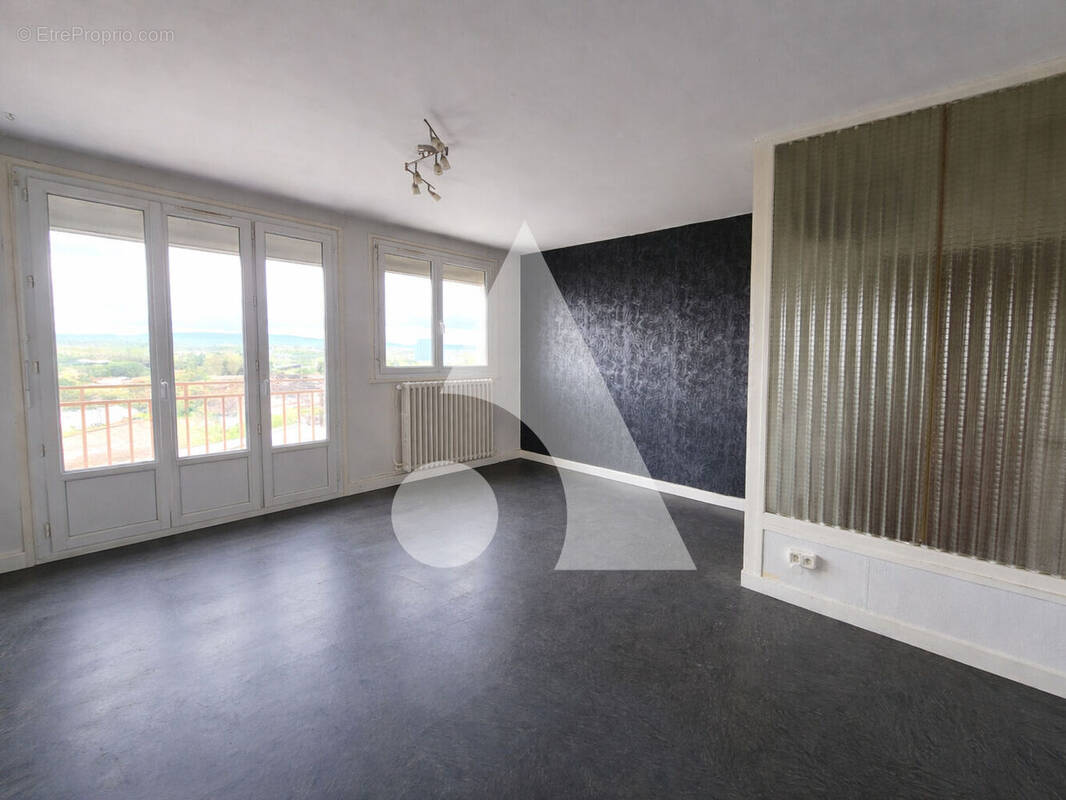 Appartement à MONTCEAU-LES-MINES