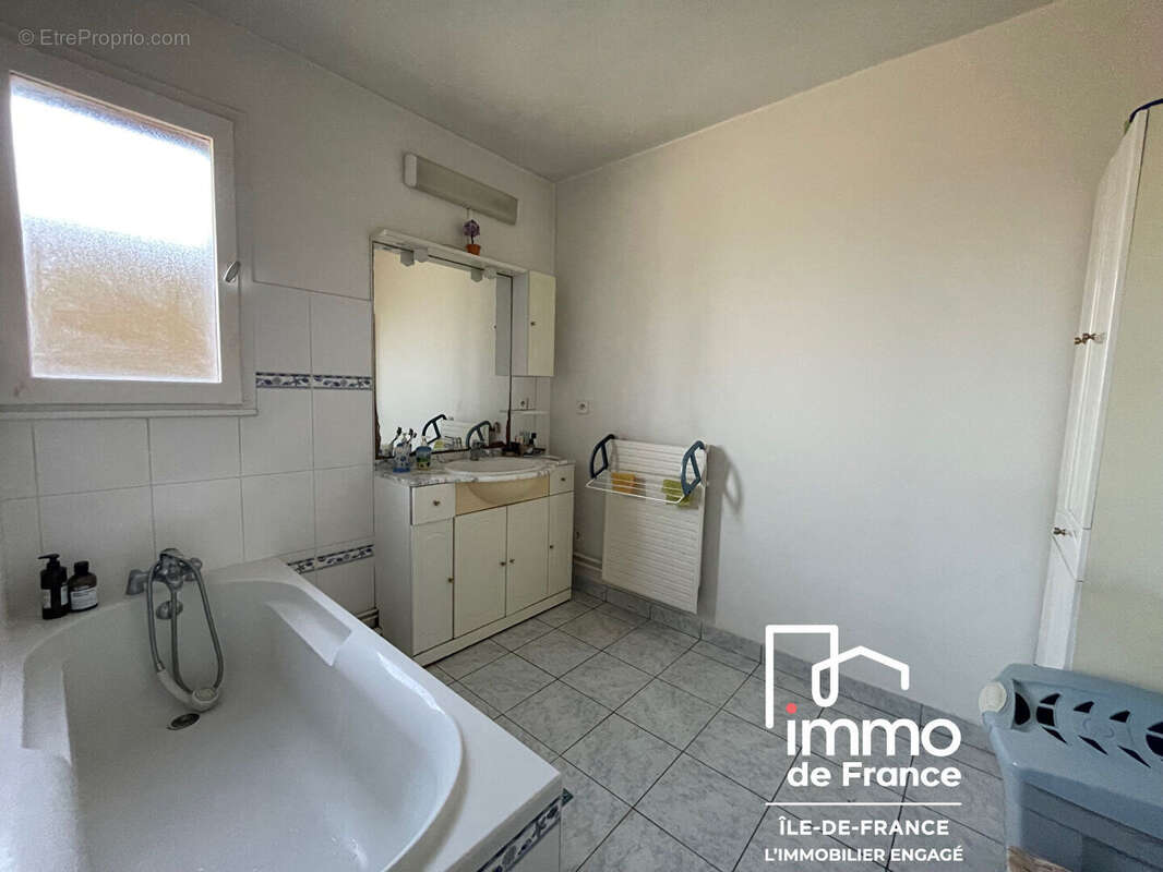 Appartement à CHAMPS-SUR-MARNE