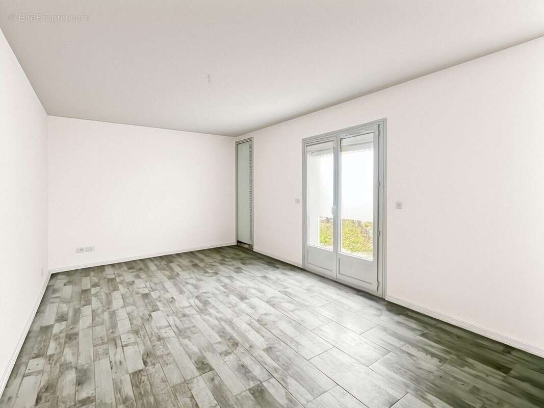 Maison 110 m² à Oissel  - photo 5