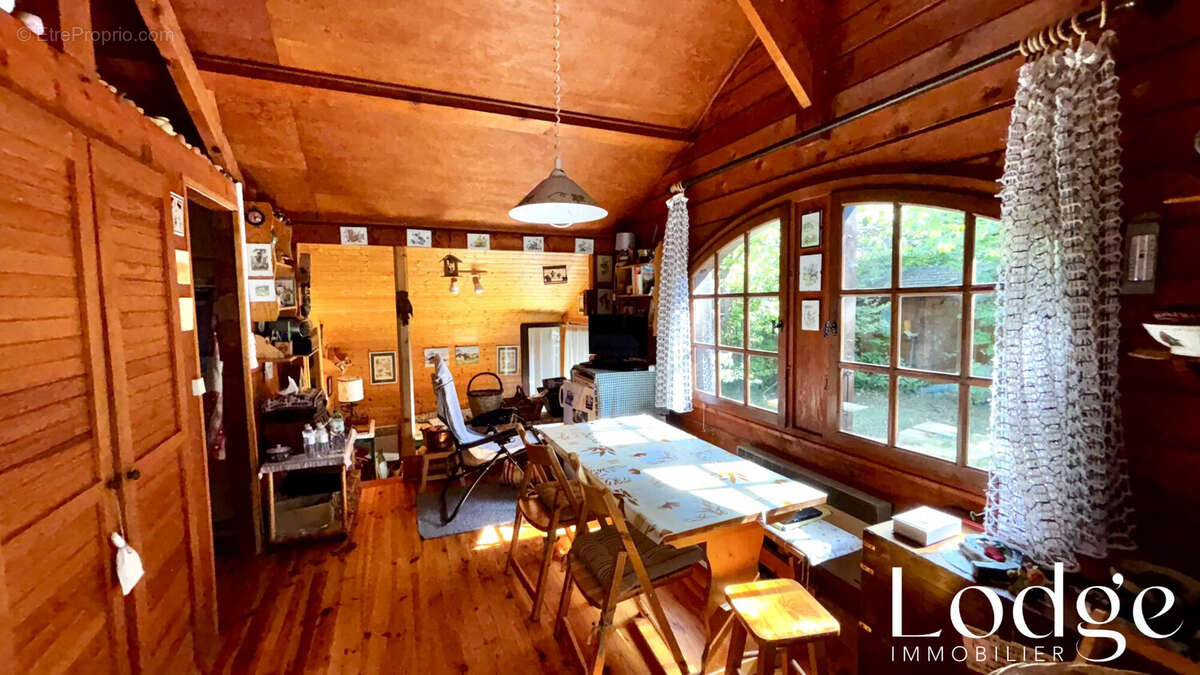 Maison à SAINT-CREPIN