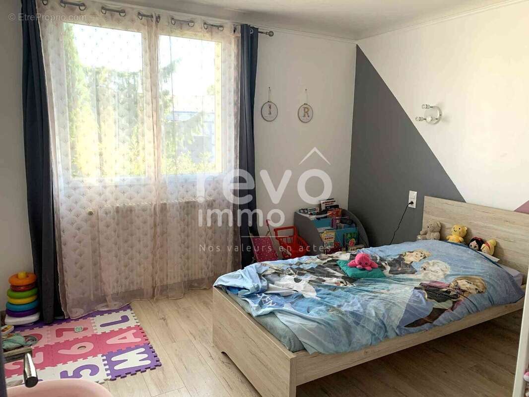 Maison à SAINT-LAURENT-SUR-SEVRE