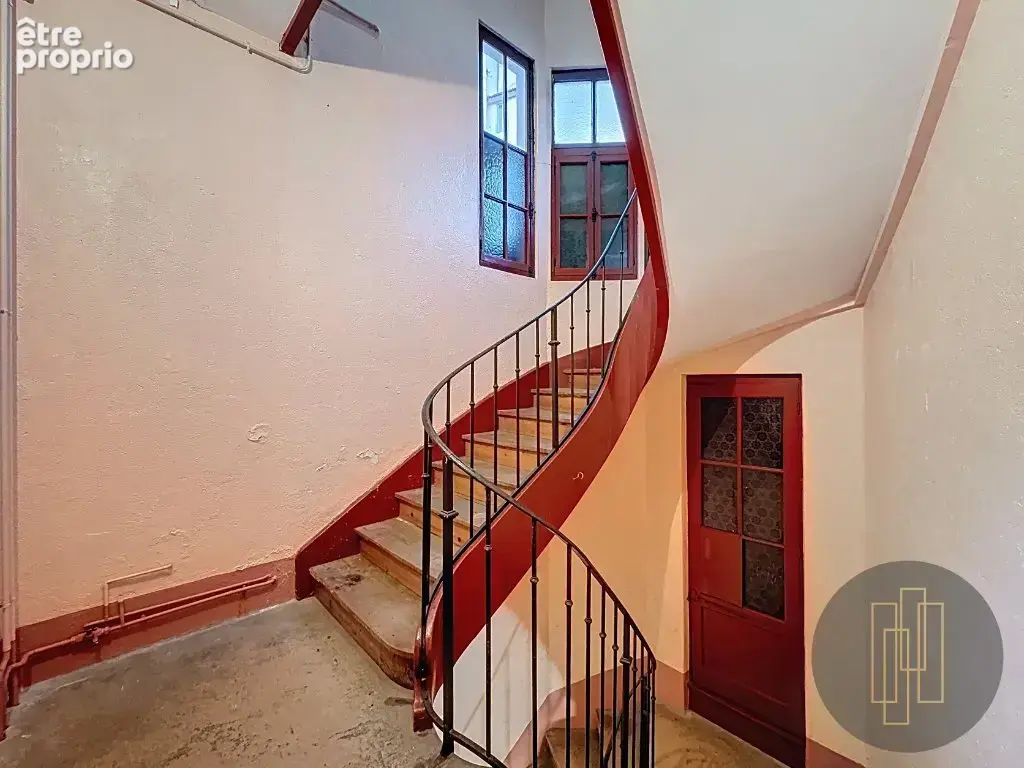 Immeuble de rapport 374.7 m² / tarare - photo 7