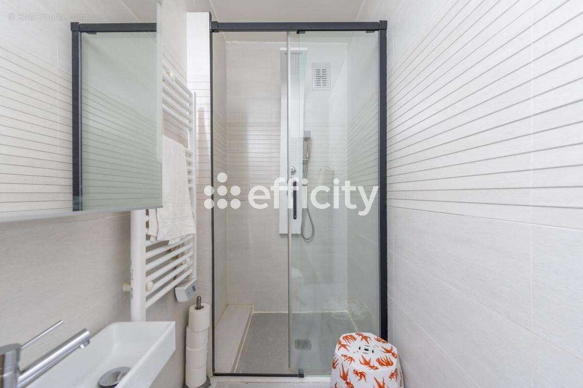 Appartement à VILLE-D'AVRAY