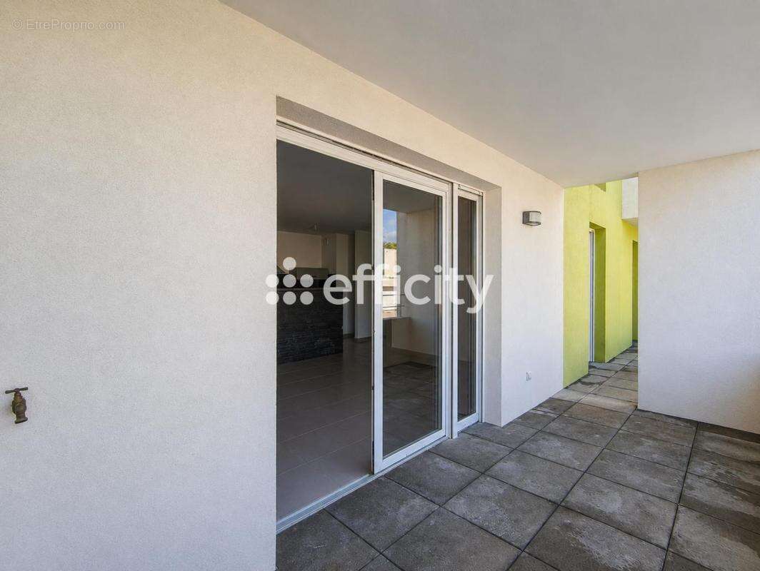Appartement à JUVIGNAC