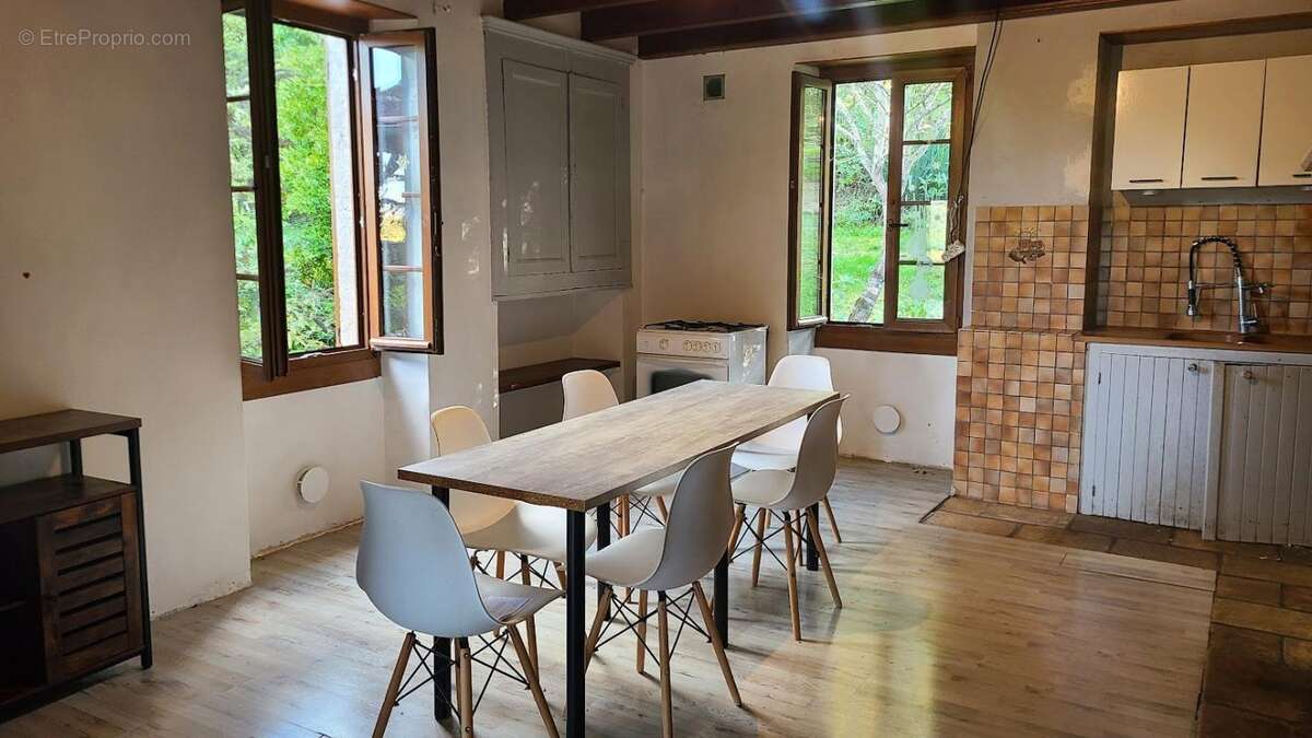Maison à TREJOULS