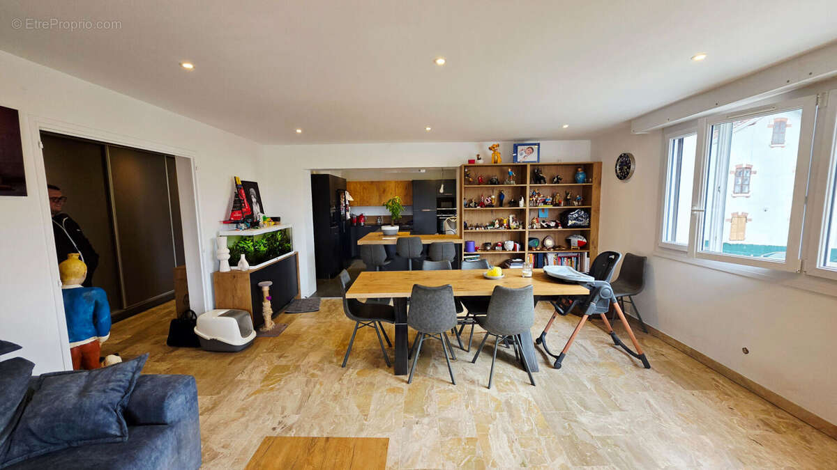 Appartement à BELLEGARDE-SUR-VALSERINE