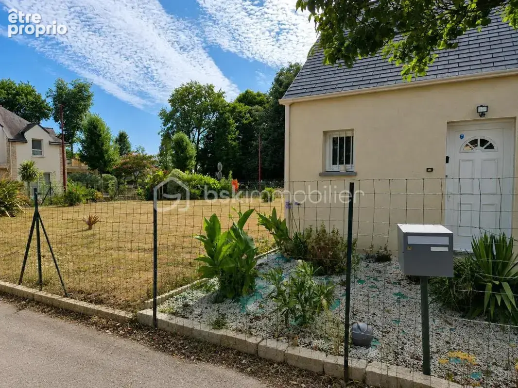 Maison de 86 m² – 3 chambres – Terrain clos de 600 m² – Garage de 40 m² – Lanhelin (Mesnil-Roc'h) - photo 2
