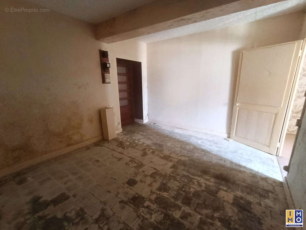 Maison 32 m² à Baugy  - photo 3