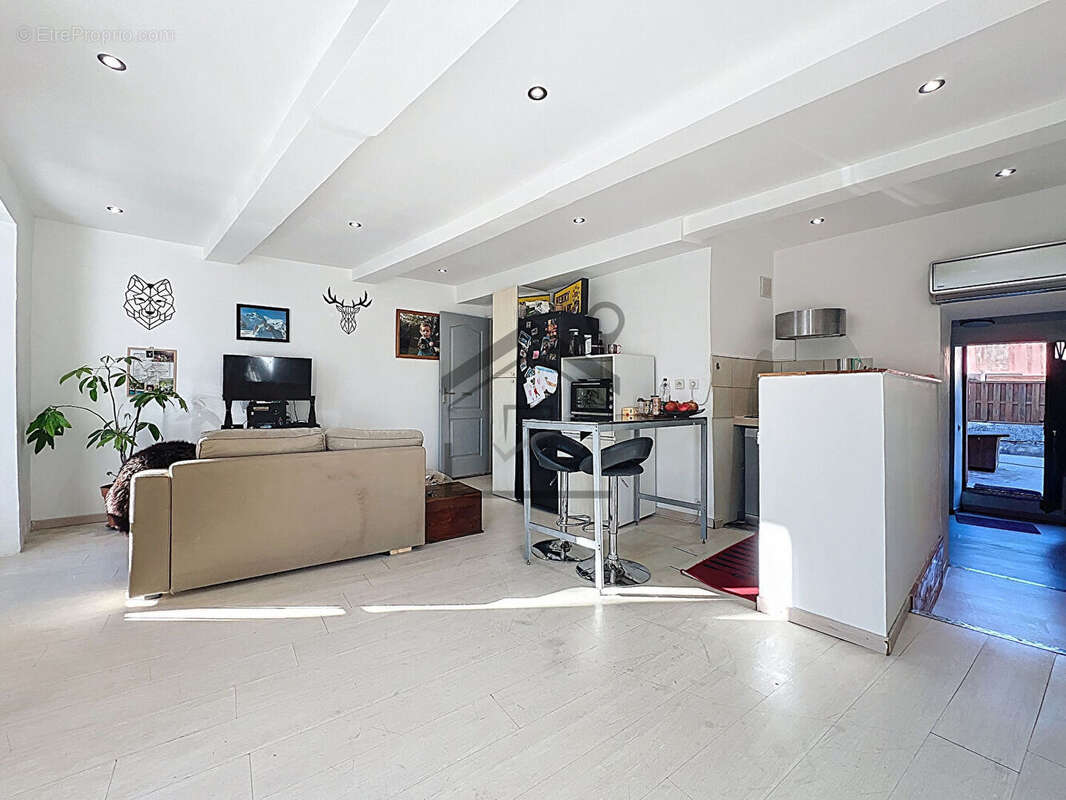 Appartement à SEPTEMES-LES-VALLONS