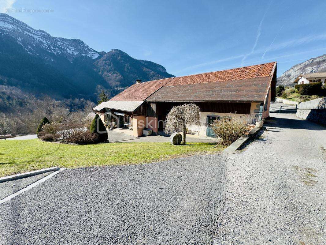 Maison à THORENS-GLIERES