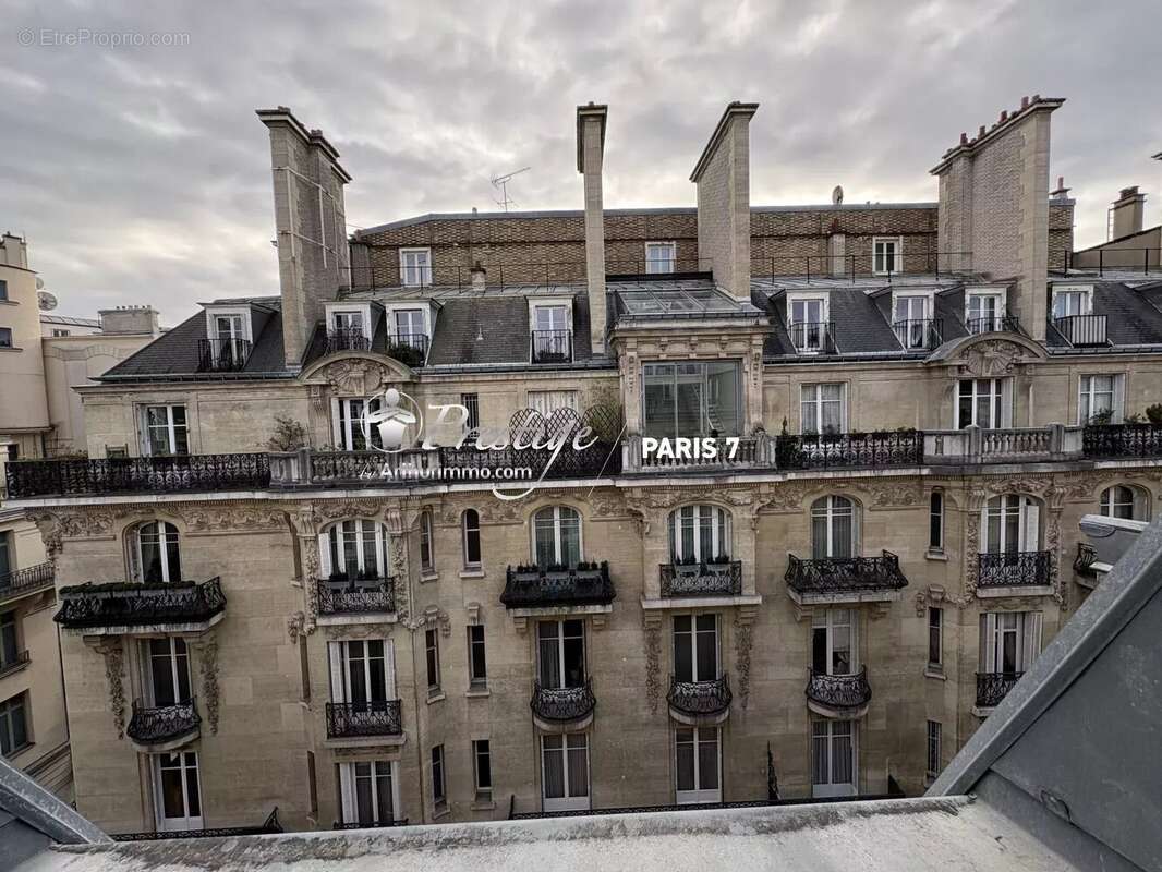 Appartement à PARIS-16E