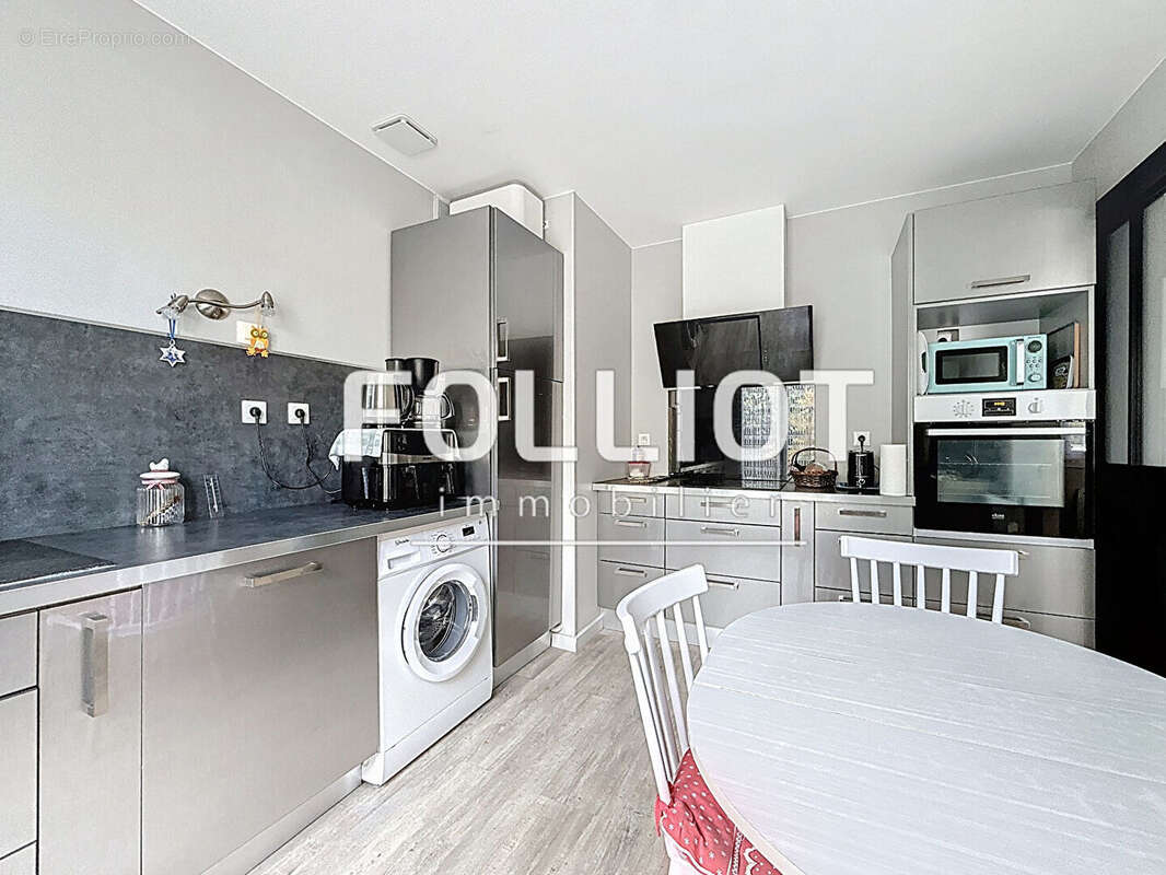 Maison à SAINT-JEAN-DES-CHAMPS