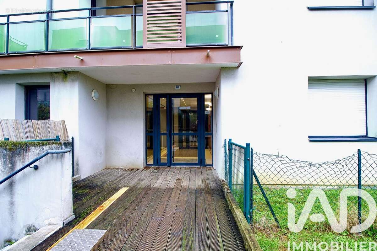 Photo 2 - Appartement à BUSSY-SAINT-GEORGES