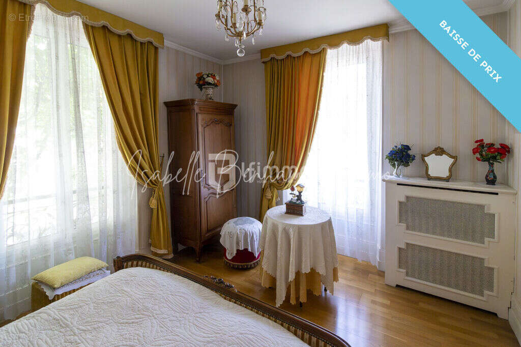 Maison à LE PERREUX-SUR-MARNE