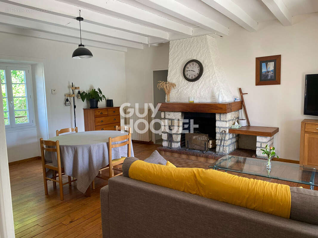 Maison à FONTENAY-LE-COMTE