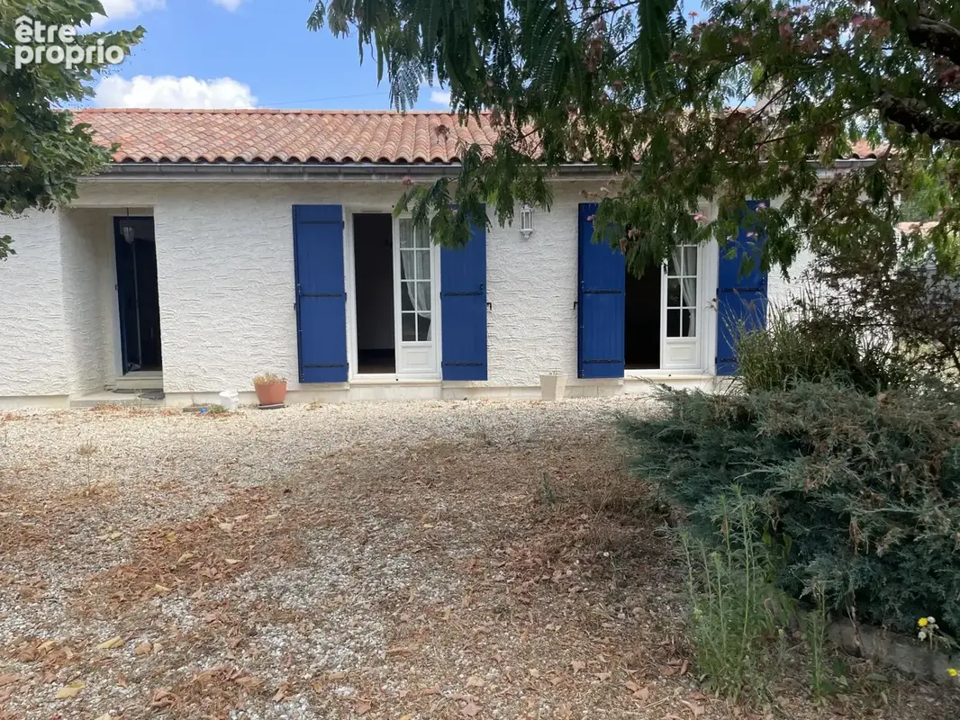Cognac maison de plain pied de 114 m2 jardin 2 garages 3 chambres - photo 4