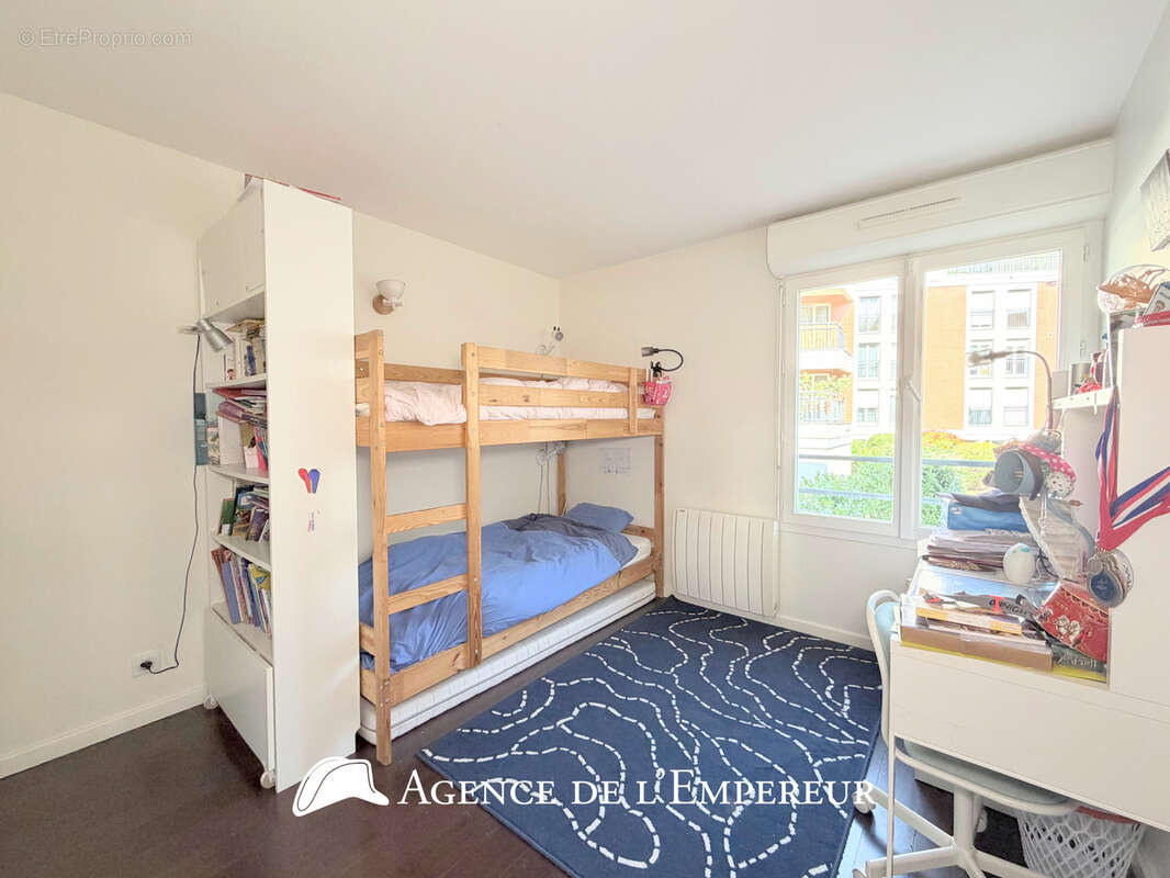 Appartement à SURESNES