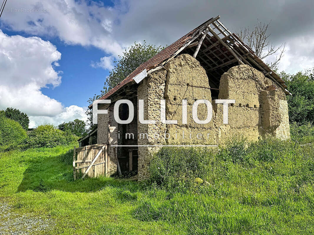 Maison à MUNEVILLE-LE-BINGARD