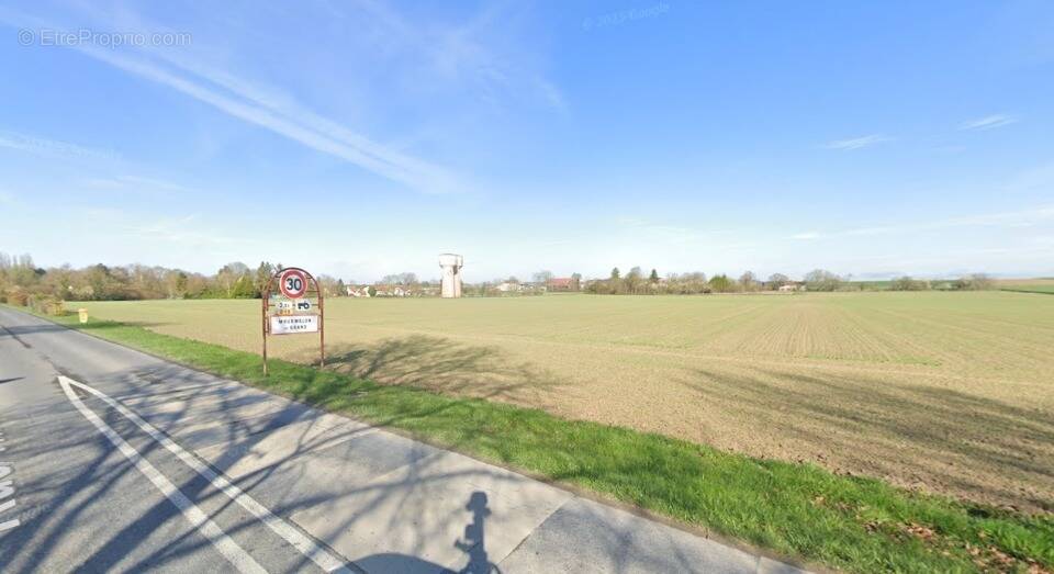 Terrain à MOURMELON-LE-GRAND