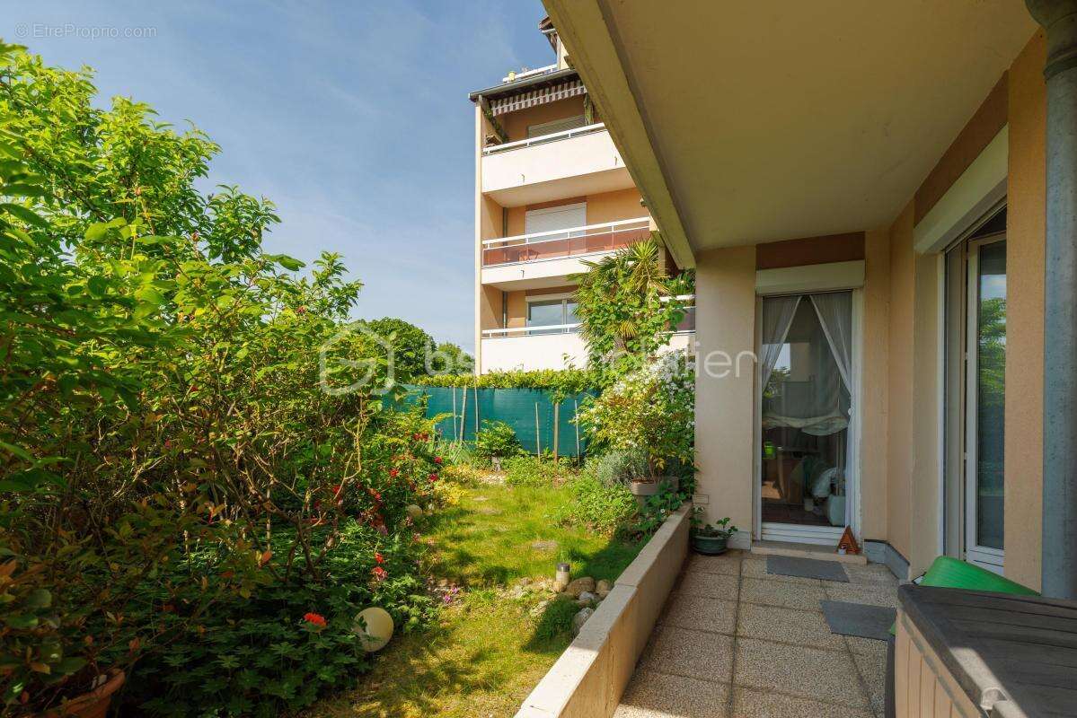 Charmant T3 de 58 m² + 2 terrasses arborées situé en bord de Saône, au sein d'une résidence boisée - photo 11