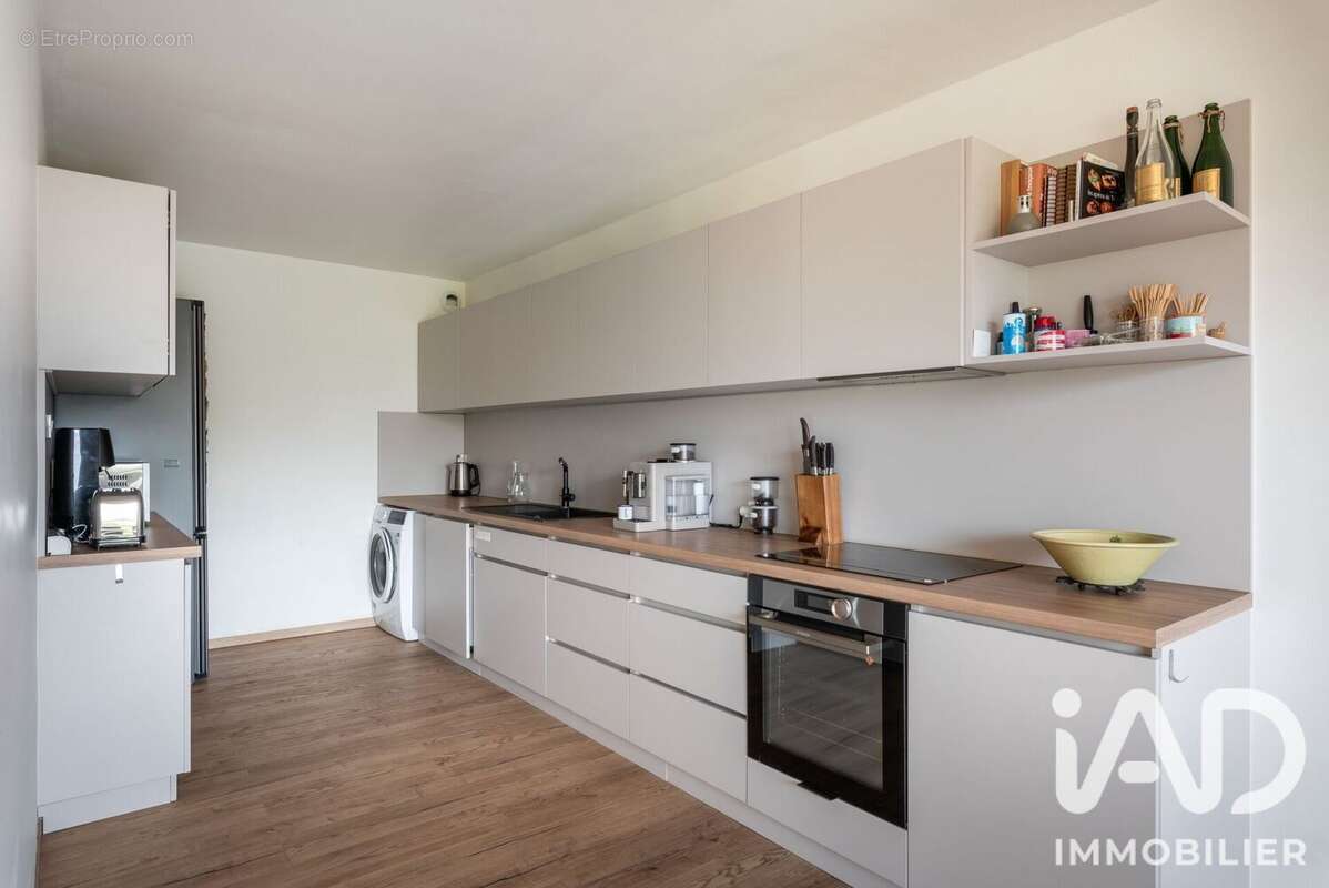 Appartement 113 m² à Saint-Ismier  - photo 4