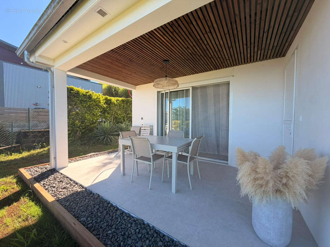 Maison à LES TROIS-BASSINS
