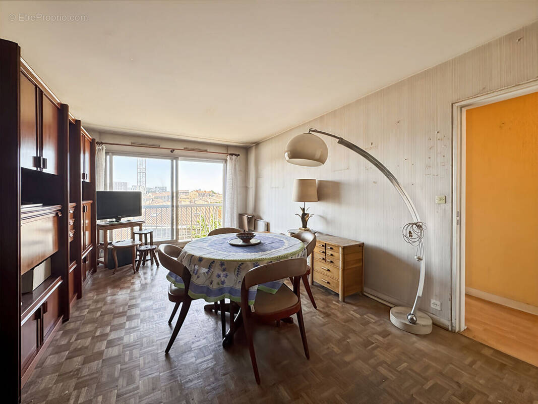 Appartement à BORDEAUX
