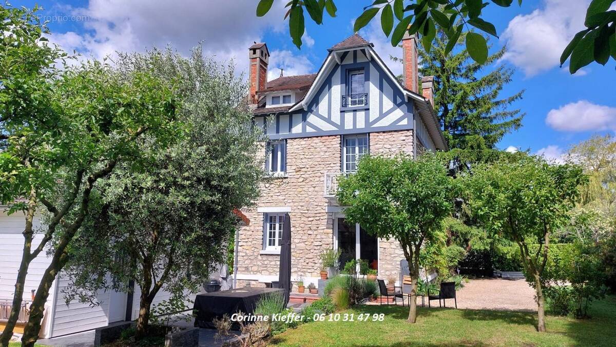Maison à FREPILLON