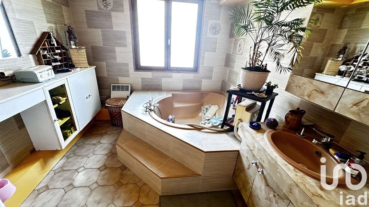 Photo 9 - Maison à VILLENEUVE-LA-GARENNE