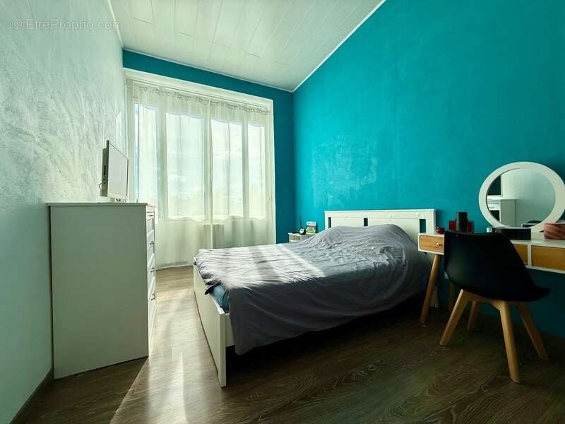 Maison à vendre 4 pièces LE CHAMBON FEUGEROLLES (42) La Cotatay - photo 8