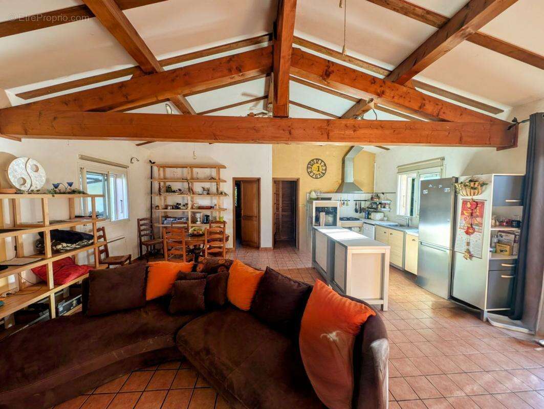 Maison à MEJANNES-LE-CLAP