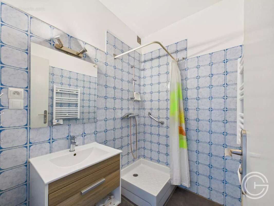 Maison à SAINT-LAURENT-DU-VAR