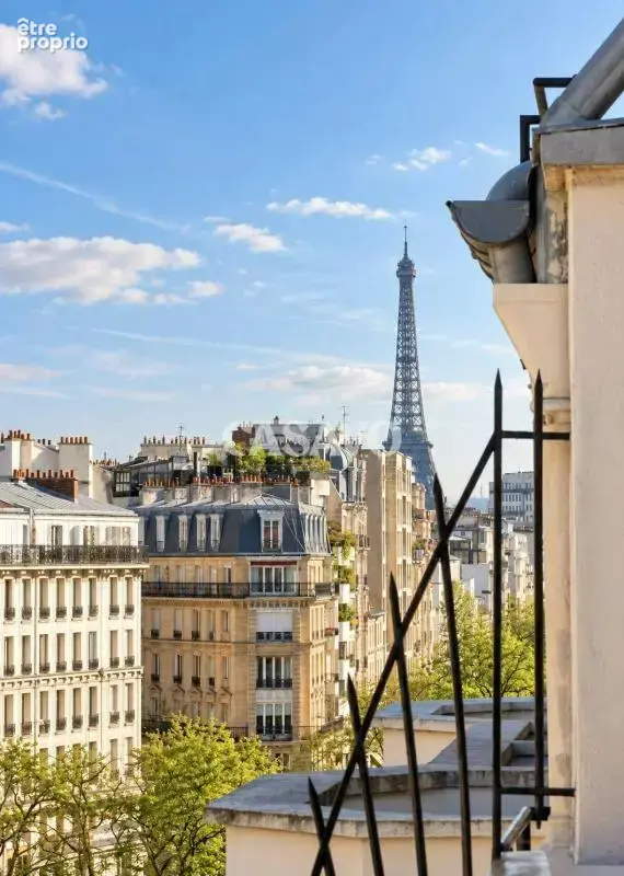 Appartement à PARIS-16E